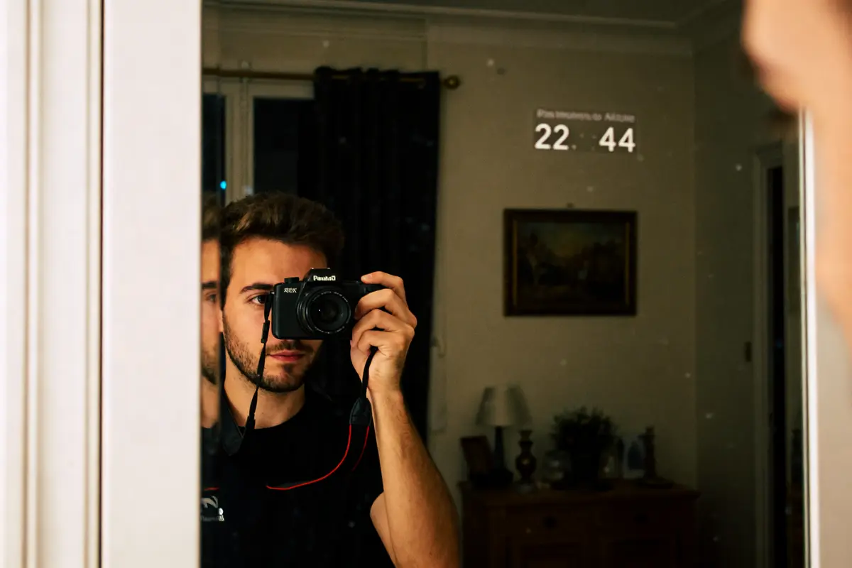 Heure miroir 22h44 : Signification spirituelle et message caché